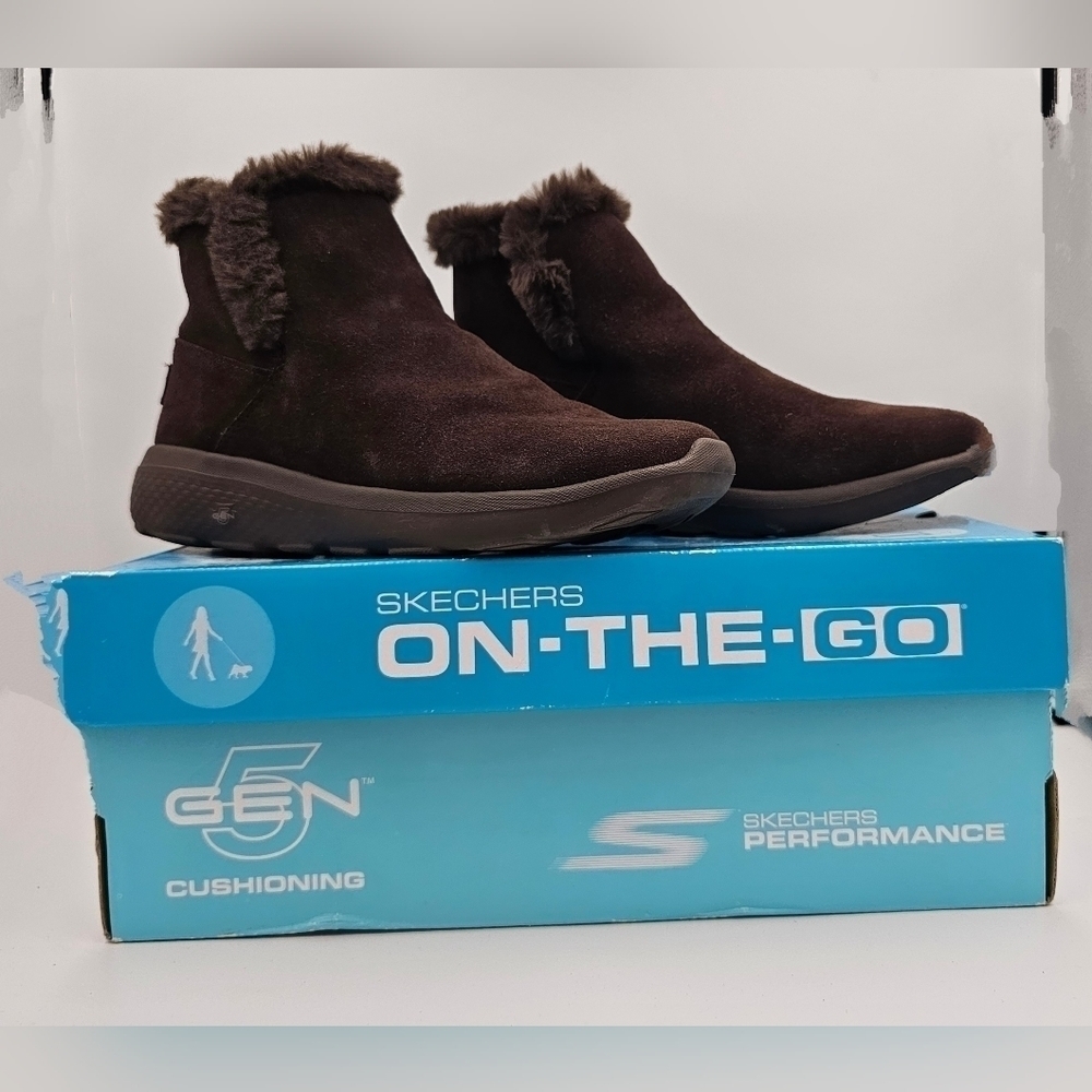 SKECHERS On the Go chocolate bootie size 7 - Picture 2 of 9